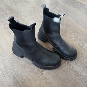 Ganni Recycled Upcycled rubber Chelsea boots pull on 
Gorpcore chunky style